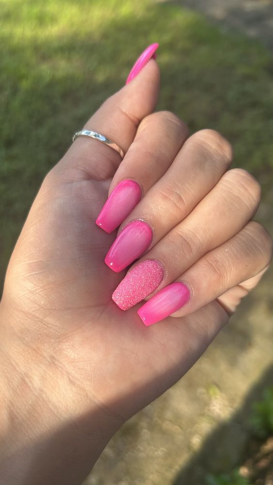 STAR NAILS Updated August 2024 12 Reviews 811 N Main St, Cleburne