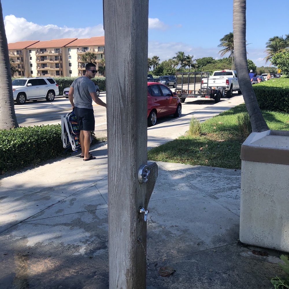 Jupiter Beach - Shower/Water - Beaches Near Me Jupiter Beach - Shower/Water - Beaches Near Me