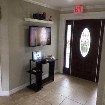 Deerbrook Garden Apartments - Waiting area - Apartments Near Me - Humble, Texas Deerbrook Garden Apartments - Waiting area - Apartments Near Me - Humble, Texas