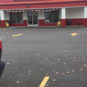 Les Schwab Tire Center - Entrance. - Tires Near Me - Springfield, Oregon Les Schwab Tire Center - Entrance. - Tires Near Me - Springfield, Oregon