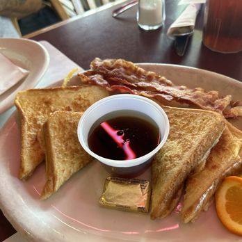 Richard's Mexican Restaurant - French toast with bacon - New Mexican Cuisine Near Me - Albuquerque, New Mexico