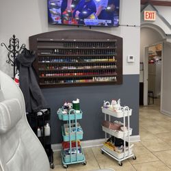 Hyde Park Nails Salon