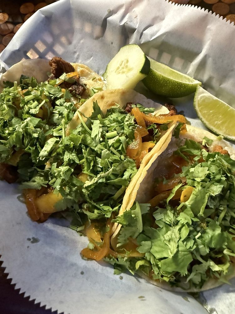 El Milagro Taqueria Y Pupuseria