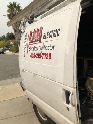 LAM Electric Logo