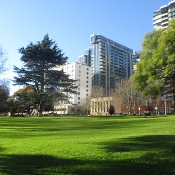 Flagstaff Gardens - Park - Parks Near Me - Melbourne, VIC
