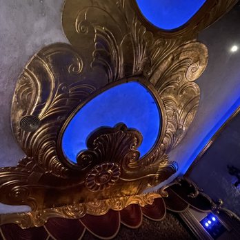 Crest Theatre - Amazing artwork on ceiling - Cinema Near Me - Sacramento, California Crest Theatre - Amazing artwork on ceiling - Cinema Near Me - Sacramento, California