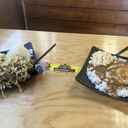 Kalua pig w/cabbage mini plate & Loco Moco Mini Plate