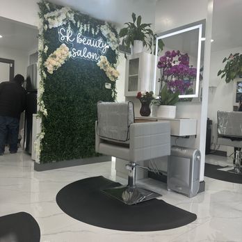 SR Beauty Salon - Inside - Hair Stylists Near Me - Hayward, California SR Beauty Salon - Inside - Hair Stylists Near Me - Hayward, California