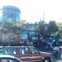 Super Plaza MIramontes - La fachada del centro comercial