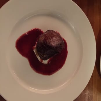 Van Kerkwijk - Beef steak, strawberry sauce and goat cheese - Cafes Near Me - Amsterdam, New Hampshire Van Kerkwijk - Beef steak, strawberry sauce and goat cheese - Cafes Near Me - Amsterdam, New Hampshire