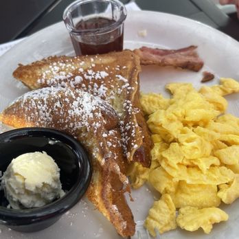 Ruperts at the Edge - Kids Meal - Jr. French Toast - My toddler loveddd this! - Breakfast & Brunch Near Me - Edgewater, Colorado