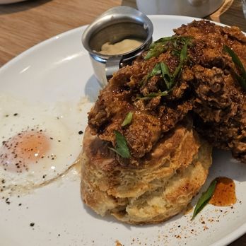Full Goods Diner - Chicken and Biscuits - Diners Near Me - San Antonio, Texas