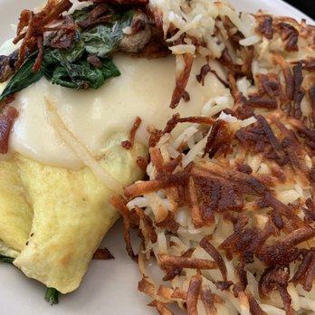The Pancake Chef - Spinach omelette with bacon and mushrooms and Swiss cheese. Really amazing - American Near Me - SeaTac, Washington