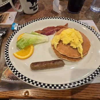 Black Bear Diner Santa Clarita - A mini mini volcano breakfast - Diners Near Me - Santa Clarita, California