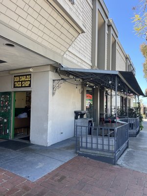 Don Carlos Taco Shop։ by null