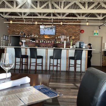 Catch Kitchen + Bar - Sports Bars Near Me - Richmond, British Columbia