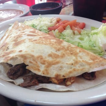 El Dos De Oros - Quesadilla san juan choice with grilled steak - Mexican Near Me - Ness City, Kansas El Dos De Oros - Quesadilla san juan choice with grilled steak - Mexican Near Me - Ness City, Kansas