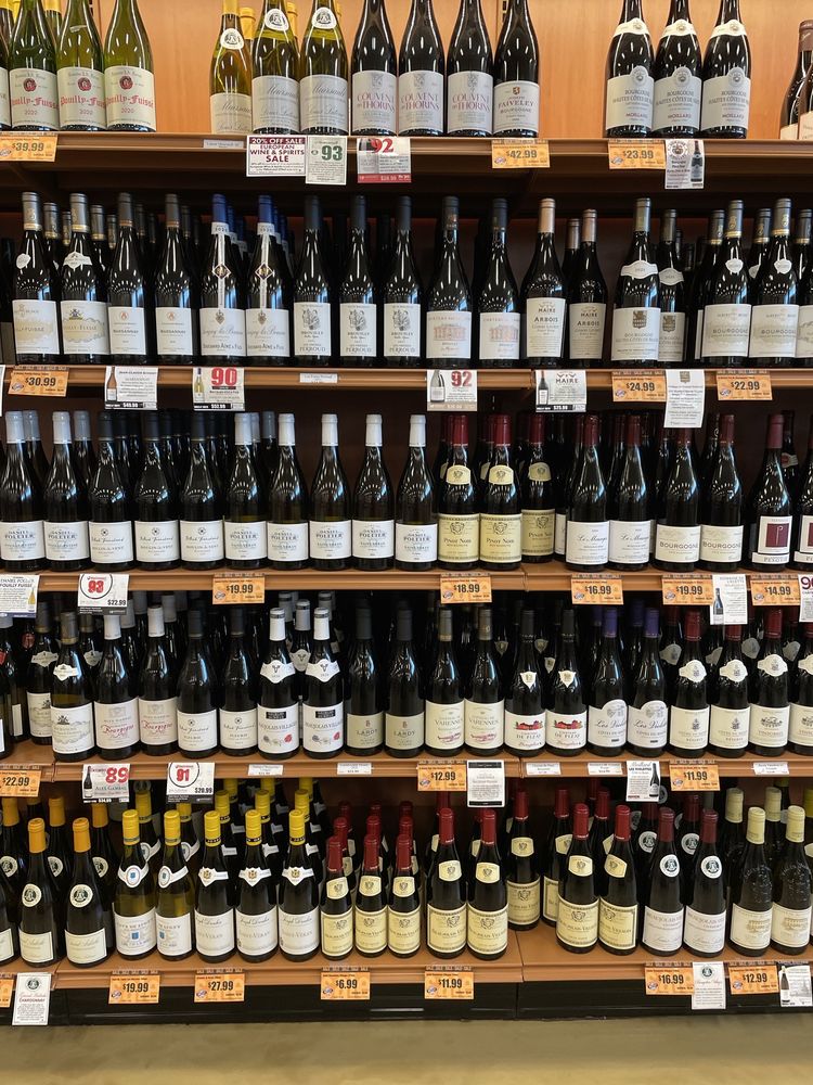 NH Liquor & Wine Outlet Logo