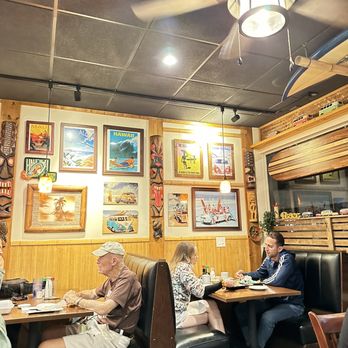 Tappi Diner - People in restaurant - Sushi Bars Near Me - San Diego, California Tappi Diner - People in restaurant - Sushi Bars Near Me - San Diego, California