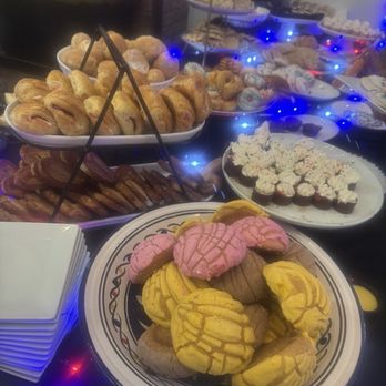 The Mexico Cafe - Sunday pastries - Salad Near Me - Temecula, California