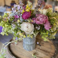 Hummingbird Hill - Peony & Privet