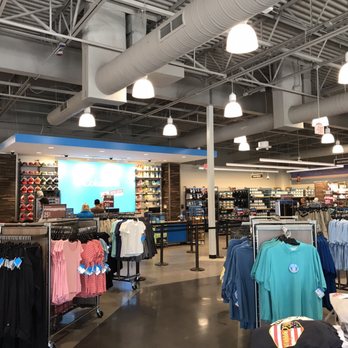 Columbia Factory Store - Sports Wear Near Me - Norfolk, Virginia