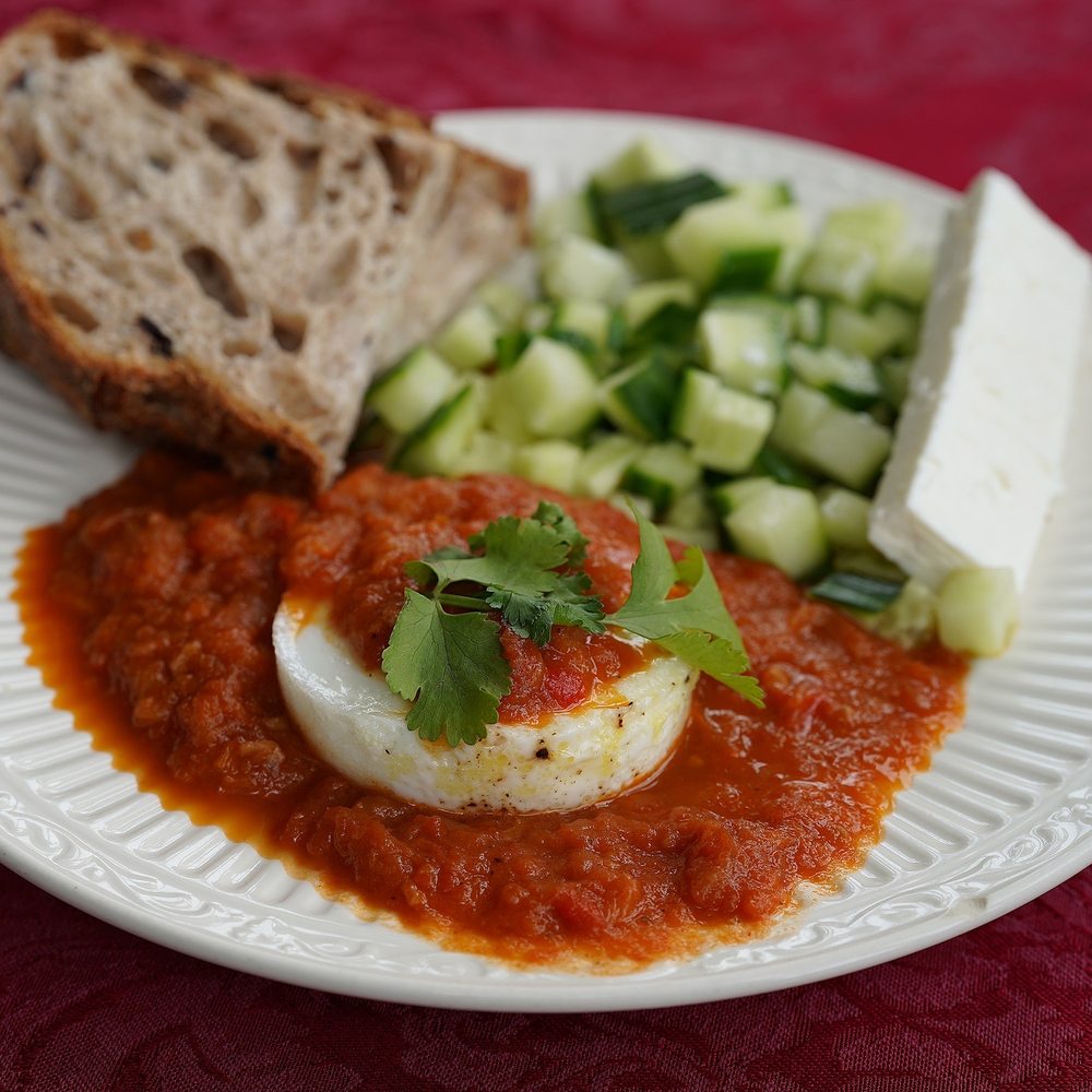 Cheshire Cat Inn - Shakshouka - Bed & Breakfast Near Me - Santa Barbara, California