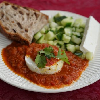Cheshire Cat Inn - Shakshouka - Bed & Breakfast Near Me - Santa Barbara, California