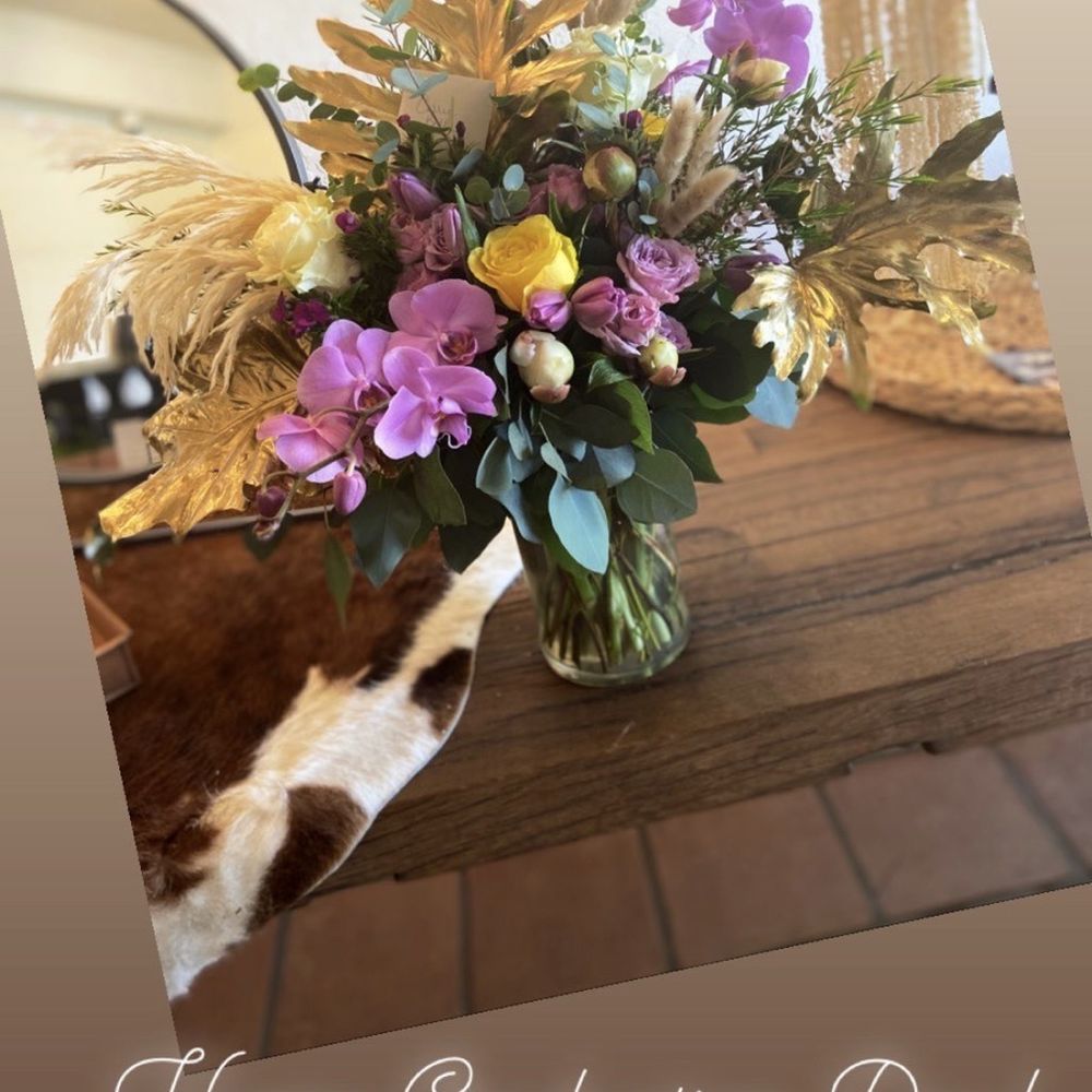 LaFleur - The one and only designers choice bouquet - Wedding Planning Near Me - Tucson, Arizona LaFleur - The one and only designers choice bouquet - Wedding Planning Near Me - Tucson, Arizona
