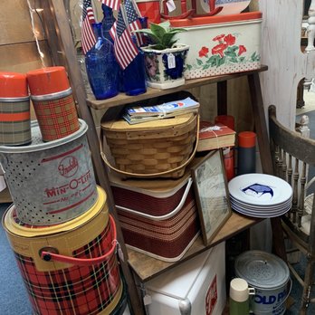 Tru-Finds Treasures - Vintage summer - Antiques Near Me - Lebanon, Indiana Tru-Finds Treasures - Vintage summer - Antiques Near Me - Lebanon, Indiana
