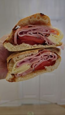 Crudo Pizza & Panuozzo by null