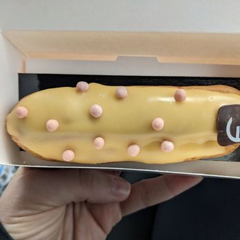 Eclairons - Passion fruit éclair - Desserts Near Me - Arlington, Virginia