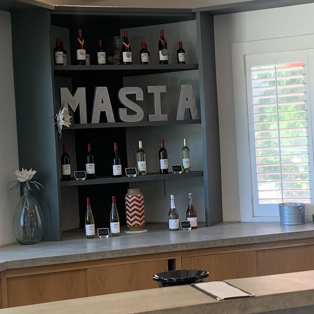 Socal Winery Shuttle - Masía winery - Wine Tours Near Me Socal Winery Shuttle - Masía winery - Wine Tours Near Me