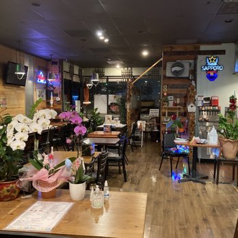 Star Crab - the inside of a restaurant - Cajun/Creole Near Me - Upland, California