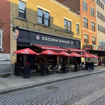 Cochon Dingue - Great location for us just a couple of blocks from our Marriott Hotel - Breakfast & Brunch Near Me - Quebec City, Quebec