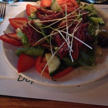Aux Deux Clochers - Duck confit, with maple dressing - Canadian (New) Near Me - Frelighsburg, Quebec
