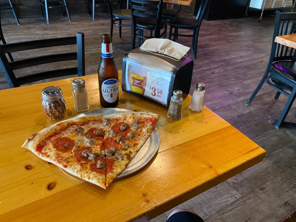 MIDTOWN PIES Updated August 2024 64 Photos & 81 Reviews 1122