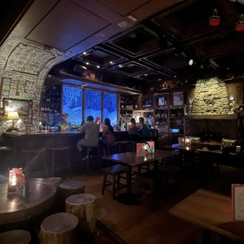 Ski Lodge - Interior - Cocktail Bars Near Me - Las Vegas, Nevada
