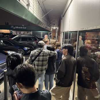 Menya Rui - Line to get in. An hour after opening. - Ramen Near Me - St. Louis, Missouri