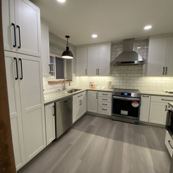 A2Z Remodeling - New kitchen with vent and stove - General Contractors Near Me - San Francisco, California