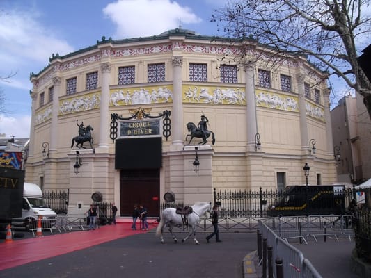 Cirque d'Hiver Bouglione by null