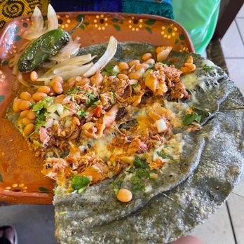 PELLIZCADAS - Quesadilla de chicharrón prensado. - Mexican Near Me - Puerto Vallarta, JAL
