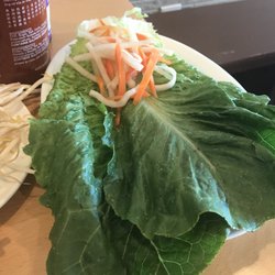 Pho Saigon - Fresh lettuce and pickled carrots to go with my banh xeo.