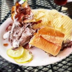 Country Dream - Roast beef sandwich with cheese & bacon
