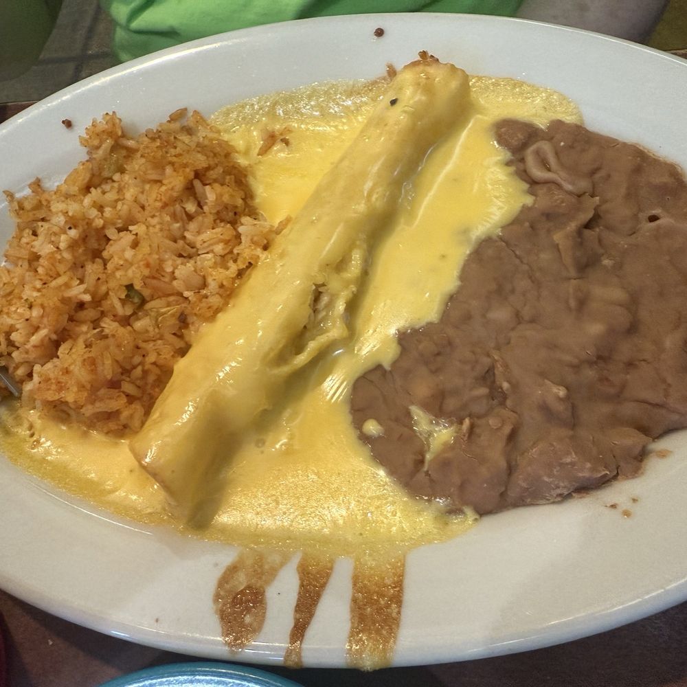 Enchiladas Y Mas - Salad Near Me - Austin, Texas Enchiladas Y Mas - Salad Near Me - Austin, Texas