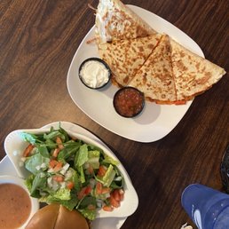Grilled Chicken with Salad and Quesadilla Grilled Chicken with Salad and Quesadilla