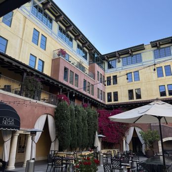 Hotel Valencia - Courtyard - Hotels Near Me - San Jose, California