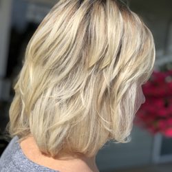Expressions Salon & Blow Out Bar