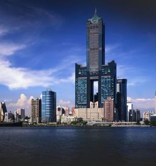 85 Sky Tower by null