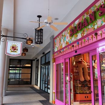 Sloan's - Rosemary Square - Ice Cream & Frozen Yogurt Near Me - West Palm Beach, Florida Sloan's - Rosemary Square - Ice Cream & Frozen Yogurt Near Me - West Palm Beach, Florida